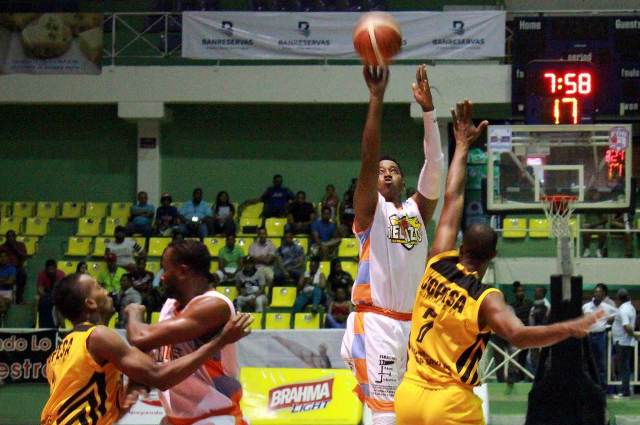 Mellizos del Sur se imponen a Eduardos del Batey en la continuación del torneo de baloncesto superior de Puerto Plata