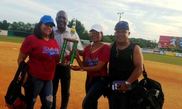 Equipo de Puerto Plata gana por segundo año consecutivo la Copa Nacional de Softbol para Locutores