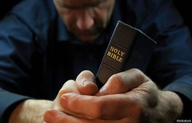 Más Allá de los Rezos