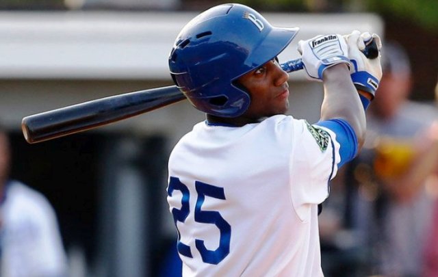 Prospecto puertoplateño Seuly Matías firmado por Kansas City lidera las Ligas Menores con 24 cuadrangulares