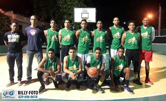Equipo Los Tremendos del Hugo Kunhartd pasan a la final del torneo de baloncesto Copa de Campeones en Puerto Plata