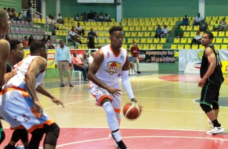 Jugadores Polanco, Encarnación y Peña terminaron como líderes ronda regular del torneo baloncesto superior de Puerto Plata