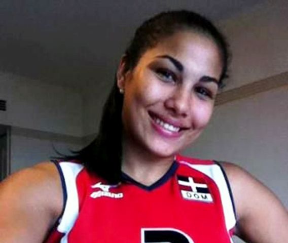 Voleibolista puertoplateña Lisvel Eve Mejía fue pieza clase para que Las Caribeñas conquistaran corona en Liga Superior de Volibol del Distrito Nacion