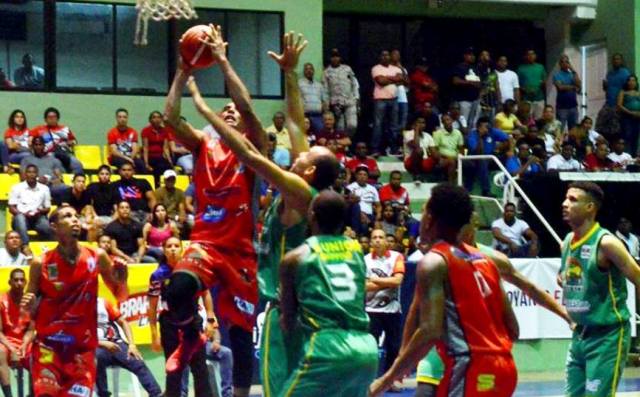 Equipo Sosúa Sharks empata serie final torneo de baloncesto superior en Puerto Plata al vencer a Cotorras del Gustavo