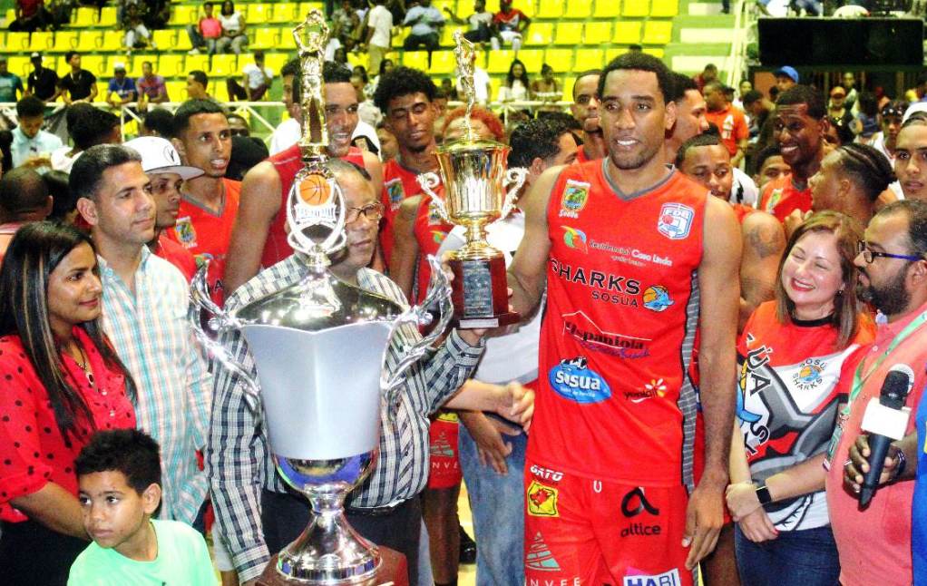 Sharks de Sosúa retienen corona en baloncesto superior con refuerzos de Puerto Plata, escogen a Juan Guerrero como MVP