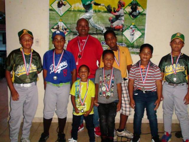 Liga de béisbol aficionado José Tatis del sector Padre Las Casas en Puerto Plata celebrará 34 aniversarios
