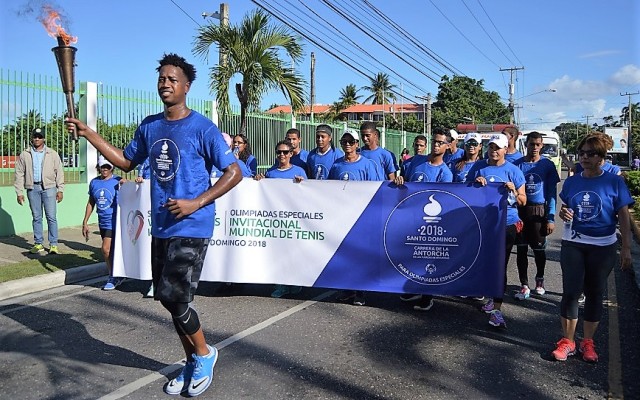 Carrera de la antorcha para las Olimpíadas Especiales recorre vías de Puerto Plata, evento deportivo internacional se realizará en RD