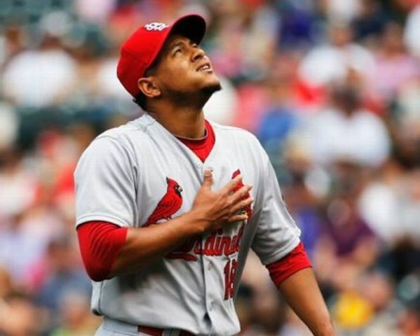 Pitcher puertoplateño Carlos Martínez “El Tsunami” agradece a Dios, a fanaticada y a su organización por apoyo recibido