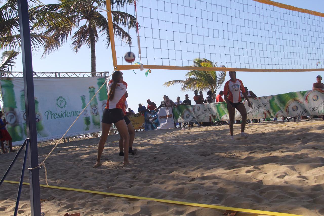 Equipo Las Primas de Villa Tapia conquistan en Cabarete torneo de voleibol playero Semana Santa  2019