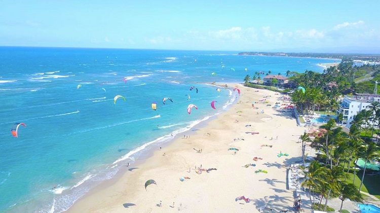 Anuncian para el próximo mes de enero regata de vela olímpica en playa Cabarete