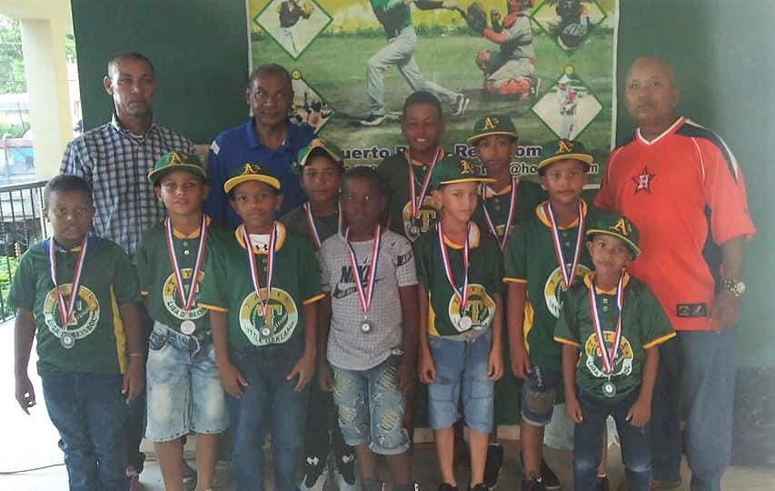 Liga Deportiva José Tatis premia a los atletas más destacados del 2018, reconoce ex pelotero