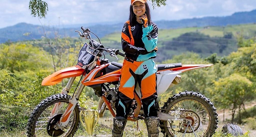 Puertoplateña Jossiely Brito lista para el campeonato nacional de motocross