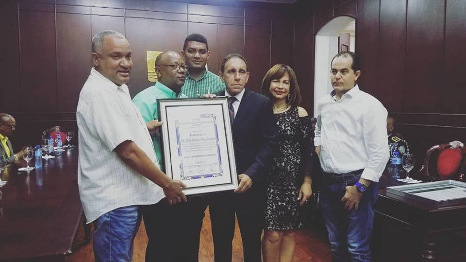 Gremios deportivos y alcaldía municipal de Puerto Plata reconocen al doctor Félix Antonio Cruz Jiminián