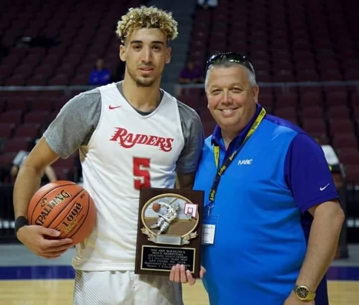 Prometedor baloncestista puertoplateño es seleccionado jugador más valioso de la NJCAA
