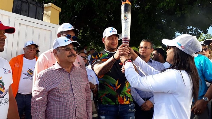 Antorcha de Juegos Estudiantiles Nacionales 2019 recorrió vías y escuelas de Puerto Plata