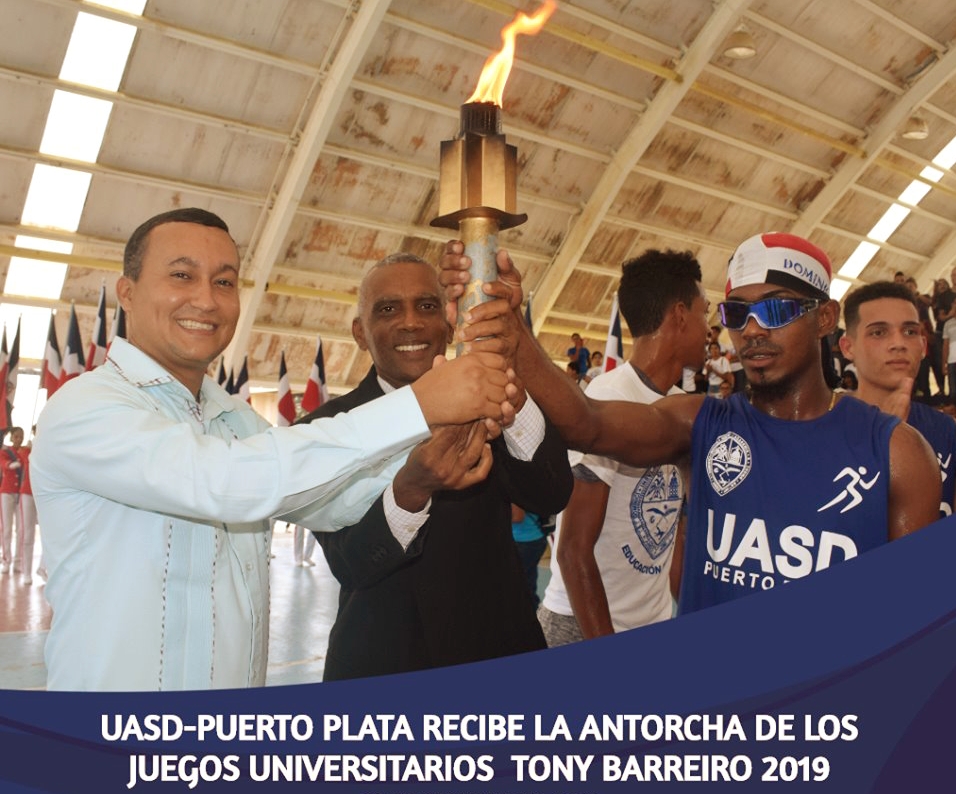 Antorcha de los Juegos Deportivos Tony Barreiro 2019 recorrió vías principales de Puerto Plata