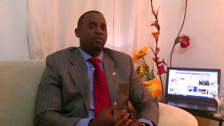 Politólogo Luis Columna Solano, analiza consecuencia de impedimento del voto en el exterior