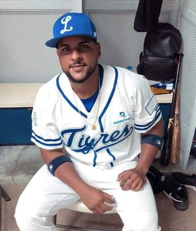 Puertoplateño Roldani Baldwin es ingresado al roster de 40 de los Tigres del Licey