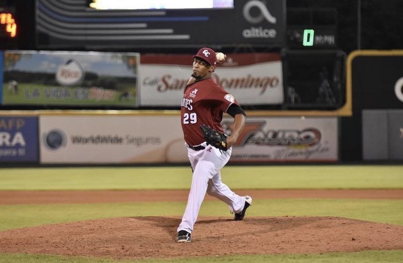 Lanzadores puertoplateños Juan Minaya y Ramón Ramírez fueron claves en victoria de Gigantes del Cibao ante Leones del Escogido