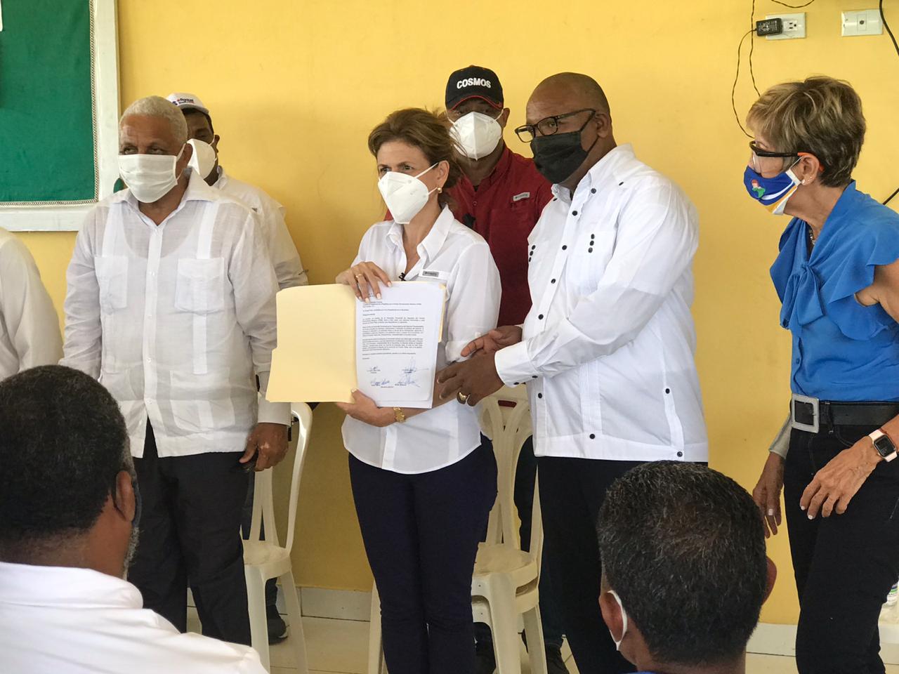 Comando Provincial Deportivo juramenta deportistas y dirigentes puertoplateños en favor candidatos del PRM