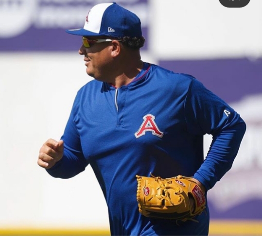 Pelotero Bartolo Colón distribuye alimentos a familias pobres en comunidades de Puerto Plata ante el Coronavirus