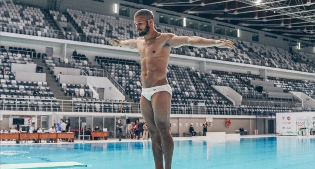 Atleta puertoplateño Frandiel Gómez finaliza sexto entre los mejores clavadistas de Rusia