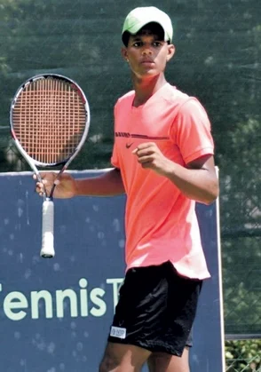 Tenistas dominicanos inician ganando en Copa Mangulina