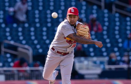 Puertoplateño Carlos Martínez lanzó bien ante Washington, pero Cardenales no pudieron ganar