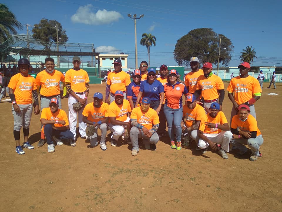 La Romana se alza con la Copa Clásico de Softbol de Los Locutores realizada en Puerto Plata