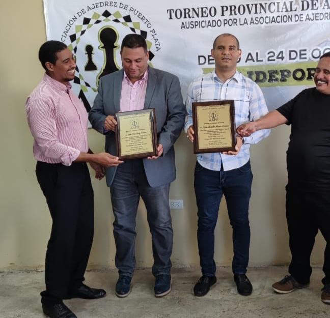 Asociación de Ajedrez de Puerto Plata reconoce a los dos primeros candidatos a maestros de esa disciplina en la provincia