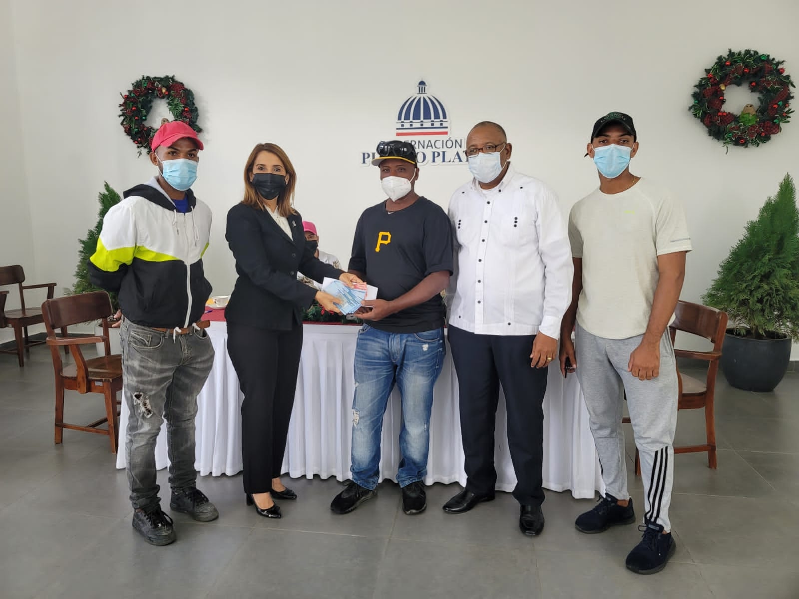 Entregan más de medio millón de pesos a ganadores primera fase del Festival Deportivo Navideño 2021