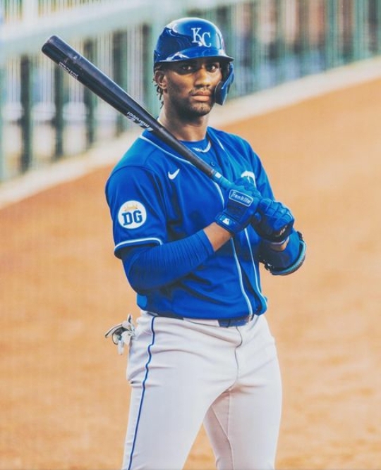 Novato puertoplateño Seuly Matías demuestra poder con Reales de Kansas City en pretemporada MLB