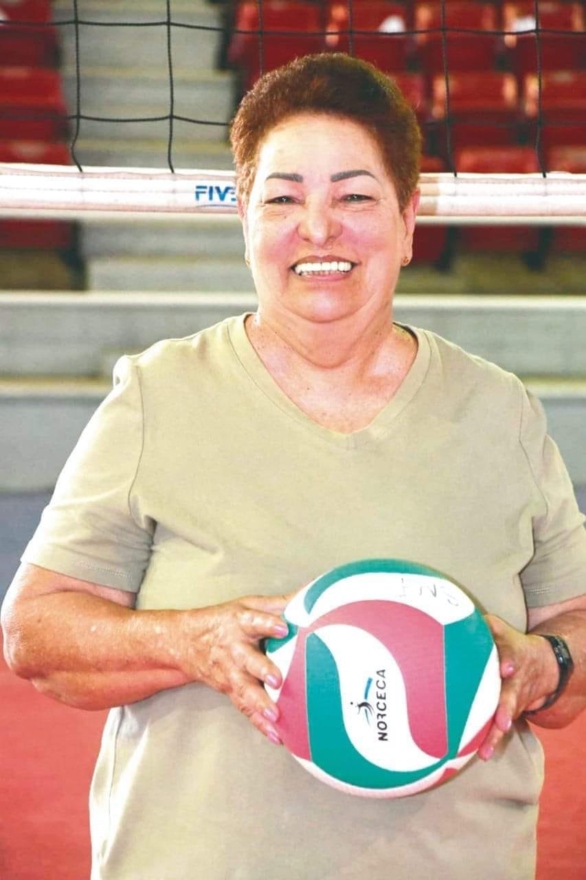 Exigen exaltación a la inmortalidad de laureada entrenadora y exatleta puertoplateña Mayo Sibilia 