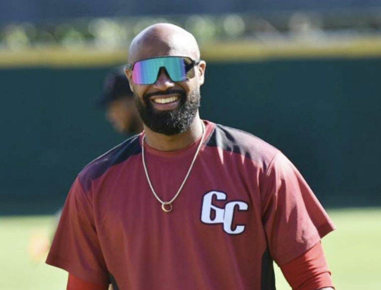 Receptor Carlos Martínez es adquirido por Tiburones del Norte desde los Granjeros de Moca