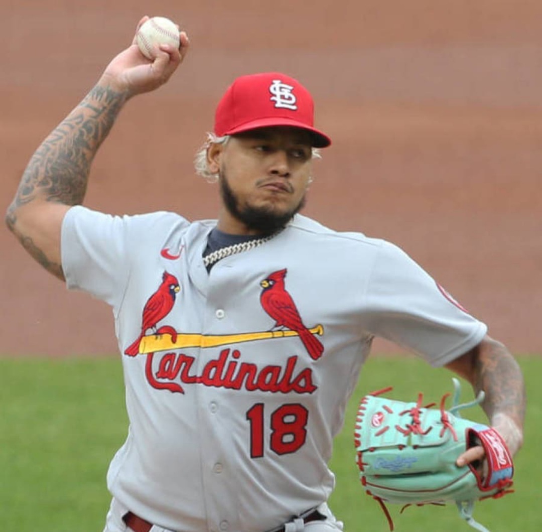 Lanzador puertoplateño Carlos Martínez es contratado por Gigantes de San Francisco en MLB