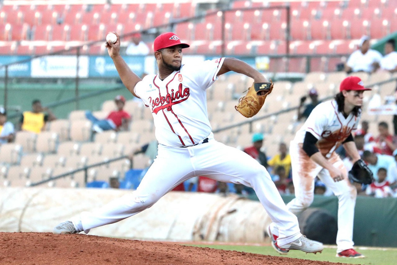 Pitcher puertoplateño Emmanuel Ramírez entre relevistas más sobresalientes del 2022 