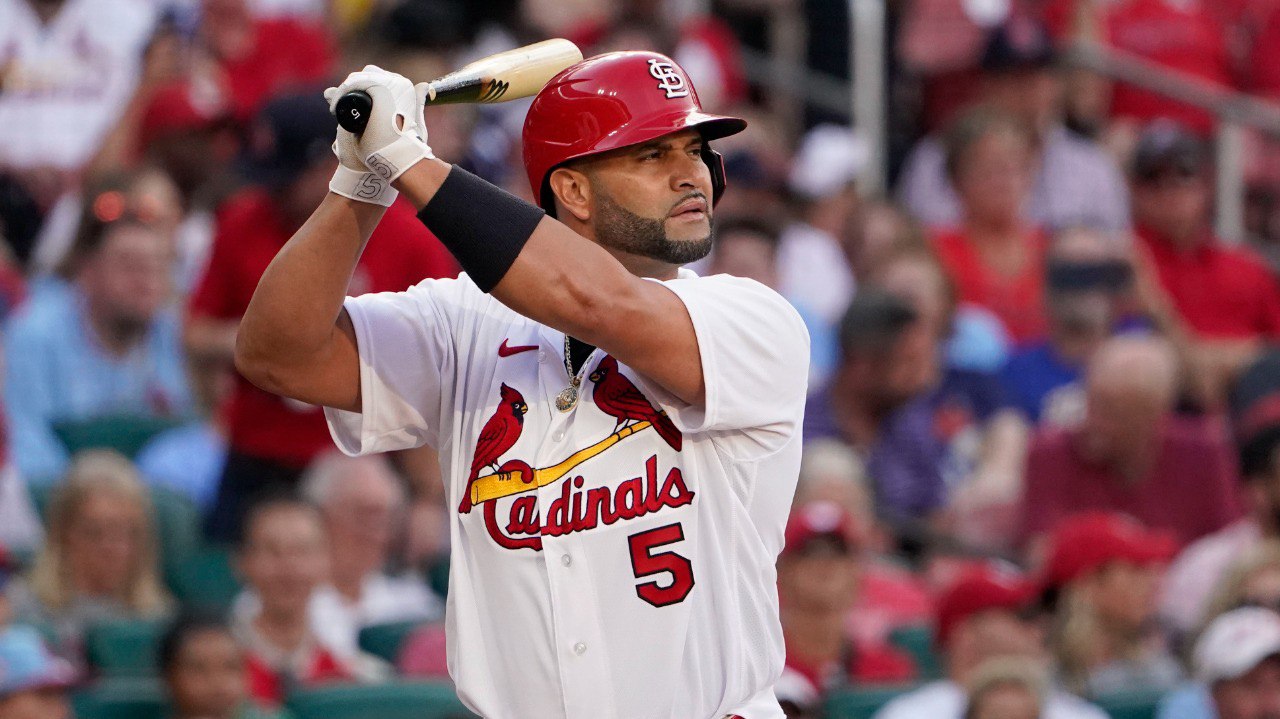 Dominicano Albert Pujols sigue firme rumbo a los 700 jonrones en las Grande Ligas
