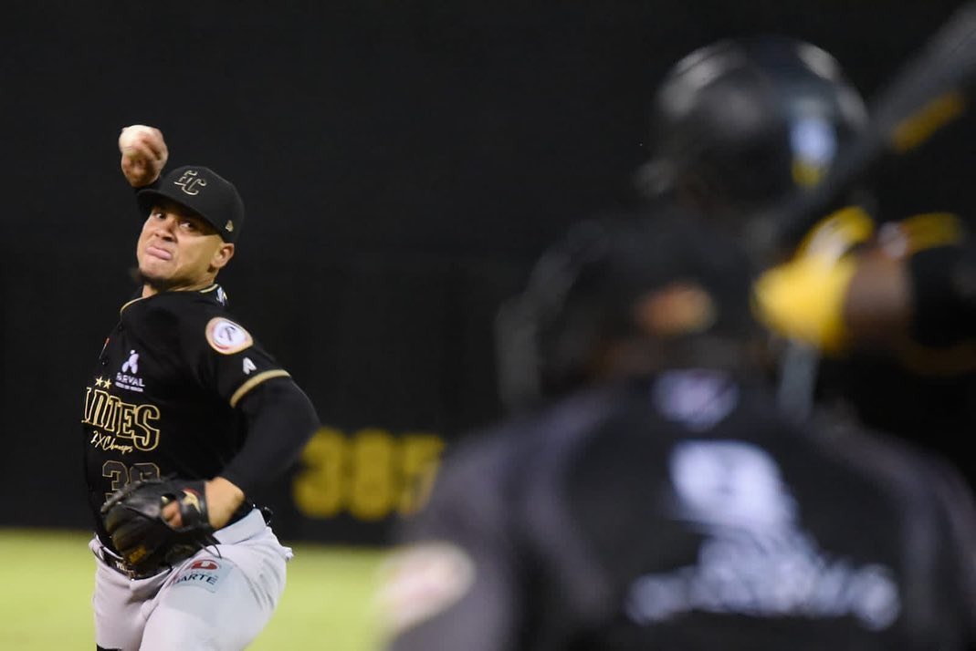 Con excelente picheo del puertoplateño Pedro Fernández, Gigantes blanquean a Águilas en el Round Robin