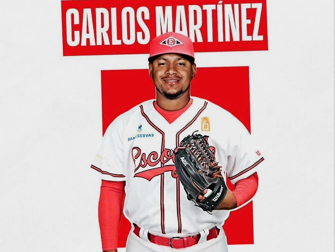 Pitcher puertoplateño Carlos Martínez es firmado por Leones del Escogido para venidero torneo pelota criolla