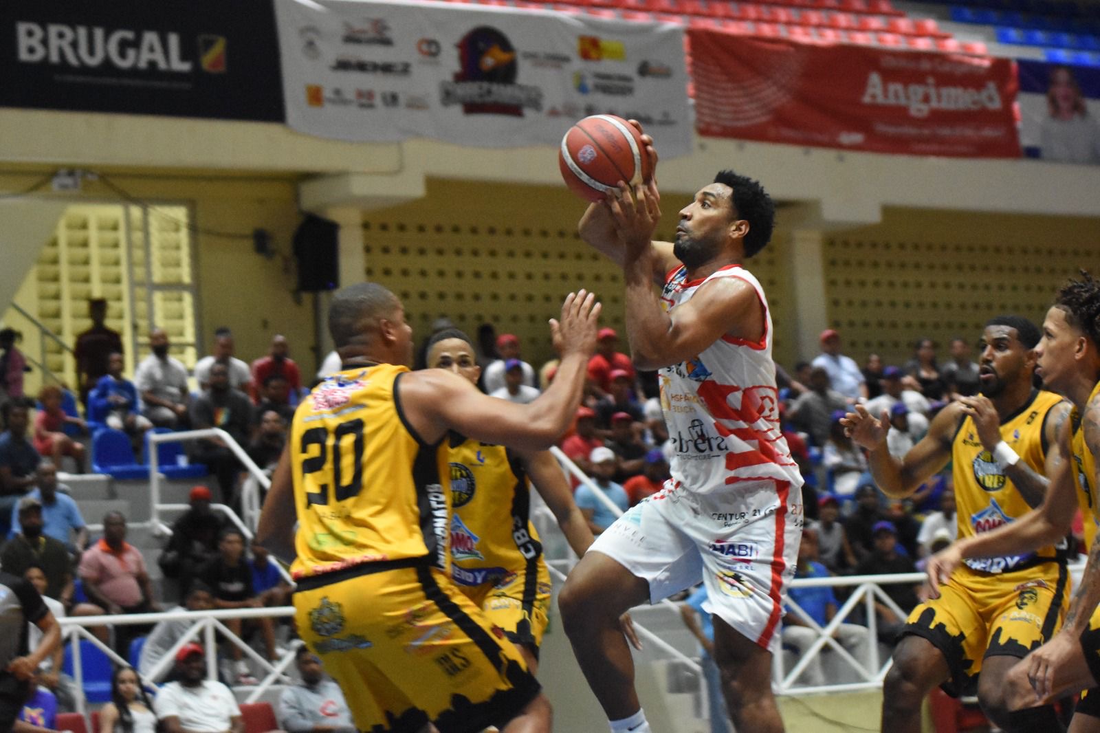 Equipo Sharks de Sosúa obliga a un partido decisivo en semifinal Torneo Baloncesto Superior de Puerto Plata   