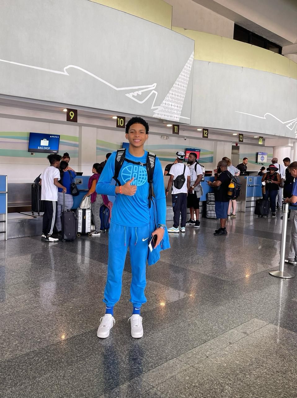 Joven atleta de Puerto Plata se proyecta como una superestrella, gana beca para EEUU     