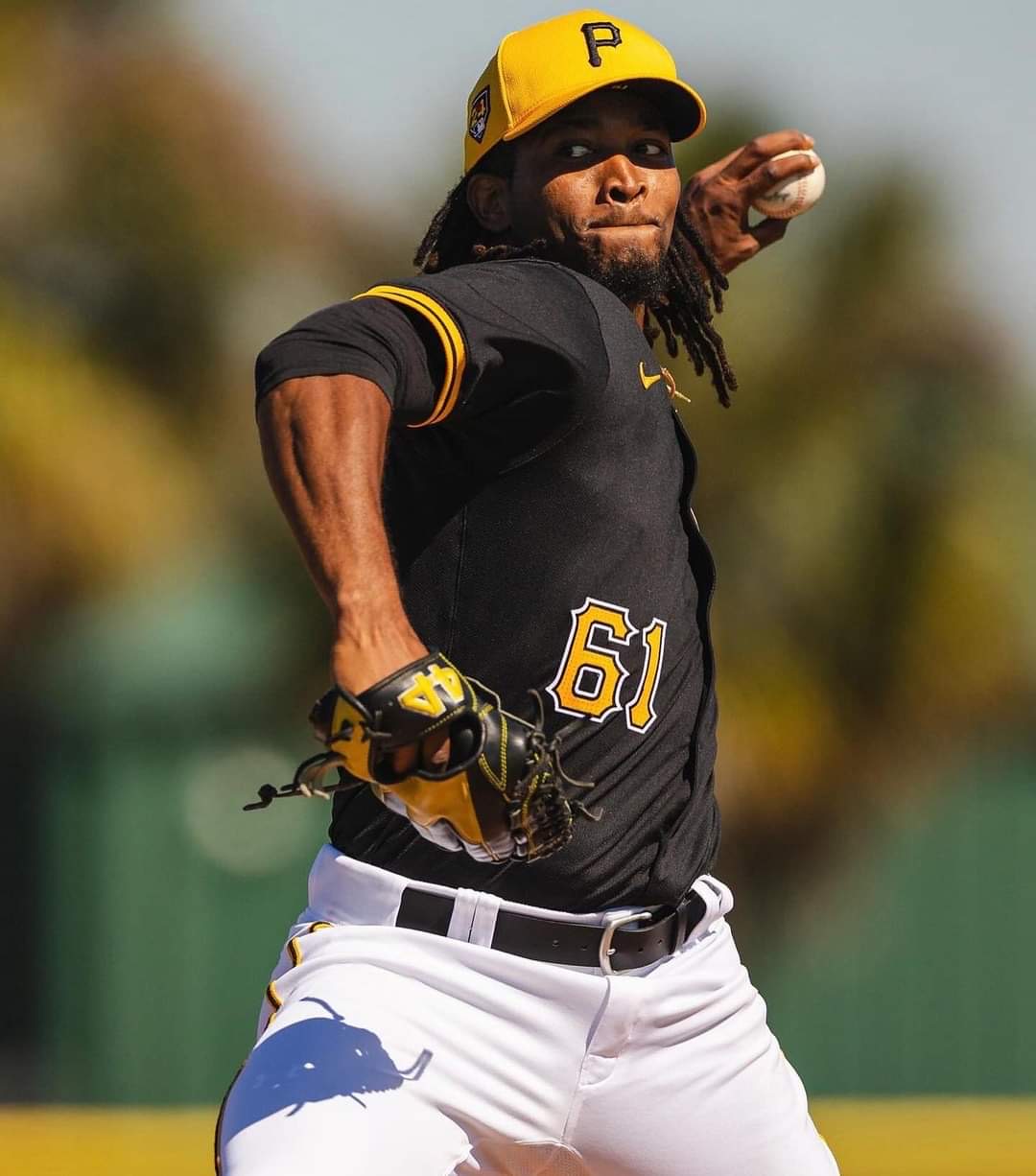 Pitcher puertoplateño causa buena impresión en entrenamientos con Piratas de Pittsburgh  