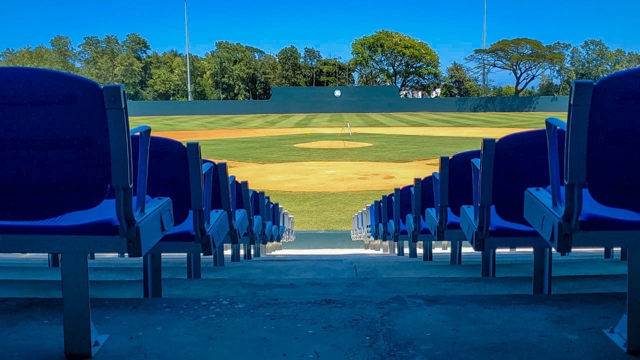A todo vapor se trabaja en remozamiento del estadio José Briceño de Puerto Plata