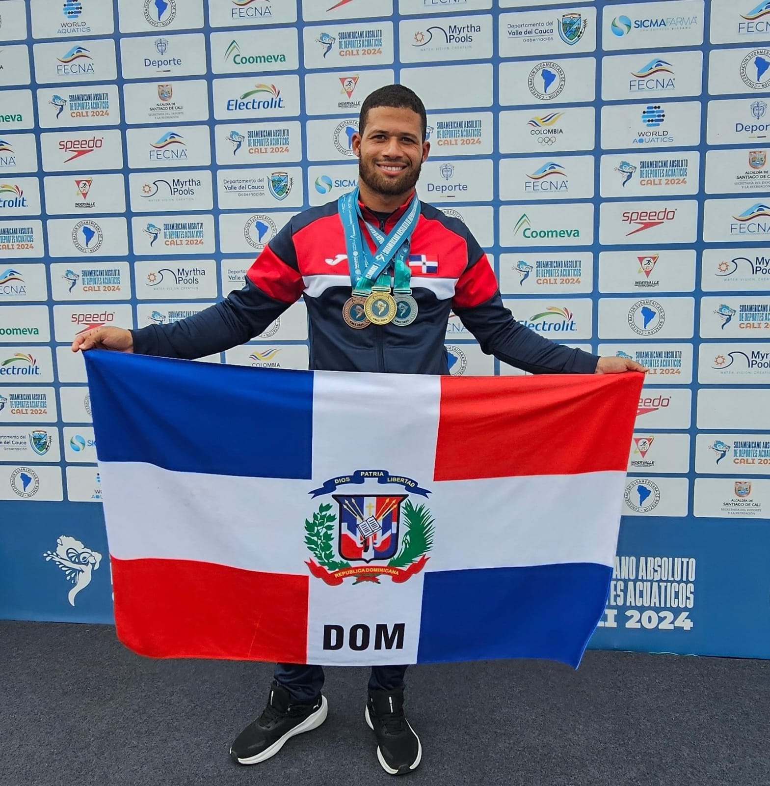  Clavadista puertoplateño Frandiel Gómez obtiene cuatro medallas para RD en certamen de Colombia  