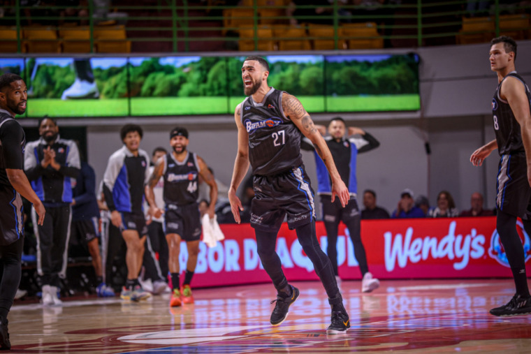 Incontenible sigue el puertoplateño Chris Duarte en el baloncesto boricua con Vaqueros de Bayamón