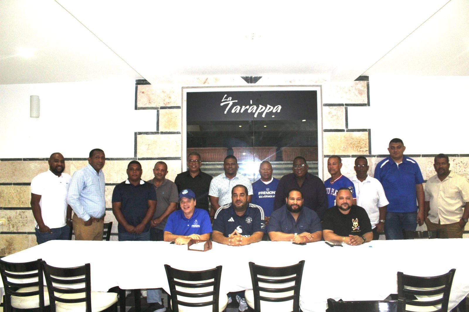 Ejecutivos de Marineros de Puerto Plata realizan conversatorio con la Crónica Deportiva