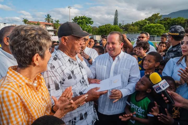 Gobierno da pensión especial a legendario dirigente y propulsor deportivo de Puerto Plata