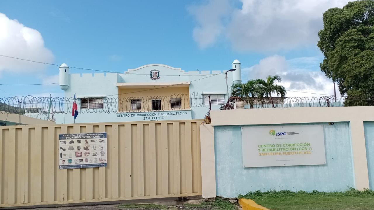 Desconocidos tirotean Centro Penitenciario de Puerto Plata; autoridades investigan hecho