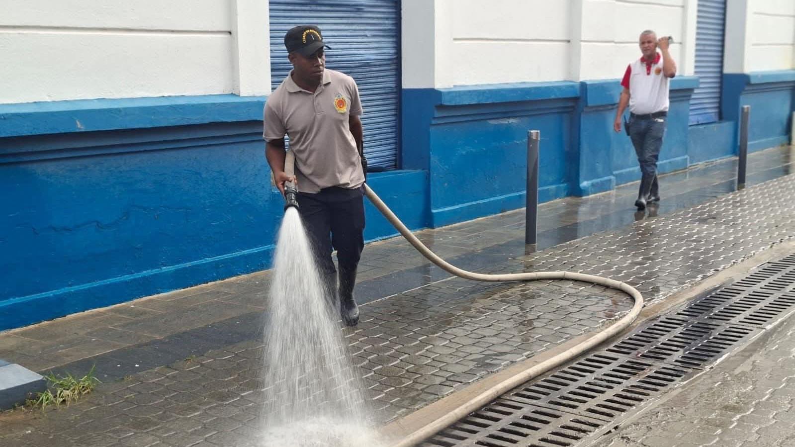 Alcaldía realizó gran operativo de limpieza tras lluvias registradas en Puerto Plata