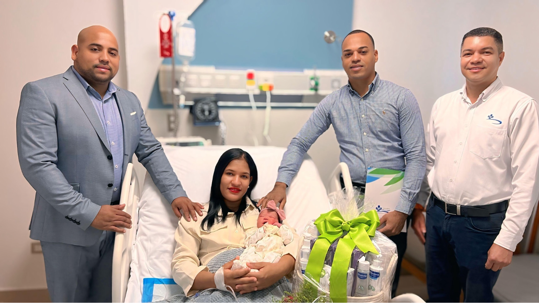     Niña de 7 libra fue primer bebé del año 2026 nacido en Centro Médico Bournigal de Puerto Plata  